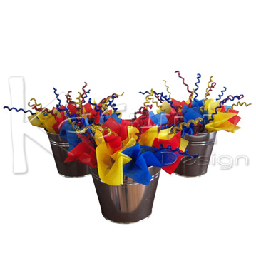 CENTRO DE MESA DE METAL CON CURLIS