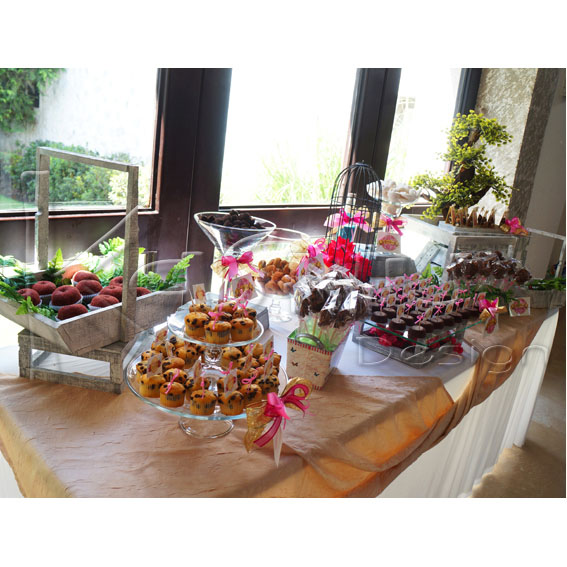 MESA DE POSTRES