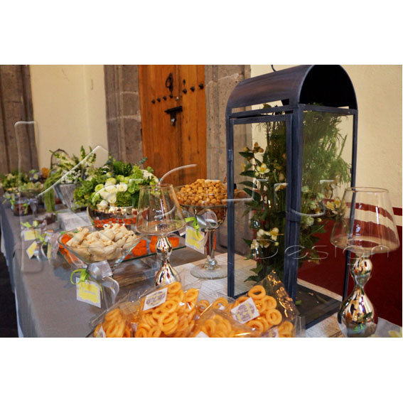 MESA DE POSTRES