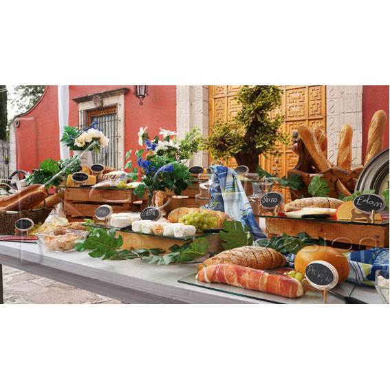 BARRA DE QUESOS Y CARNES FRIAS