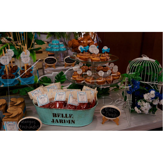 MESA DE POSTRES BAUTIZO
