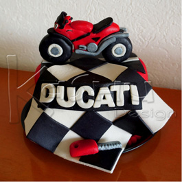 PASTEL DE FONDANT DUCATI