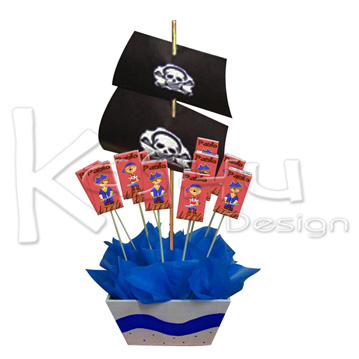 ARREGLO DE MADERA CON CHOCOLATES PERSONALIZADOS