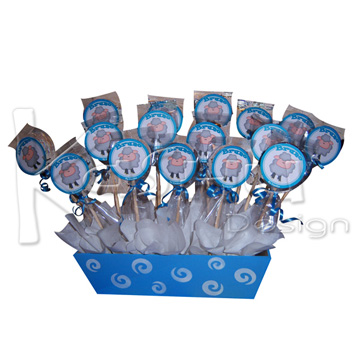 ARREGLO DE MADERA CON BROCHETAS DE MAMUT PERSONALIZADAS