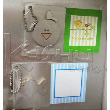 COLGANTE CON FIGURA DE METAL MADERA