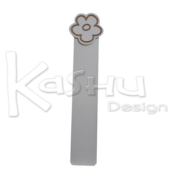 SEPARADOR DE METAL EXTENDIDO CON FIGURA DE METAL MADERA