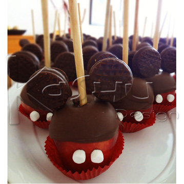 MANZANAS CUBIERTAS DE CHOCOLATE DECORADAS DE MICKEY